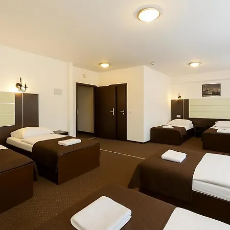 Hotel Junior 2-3