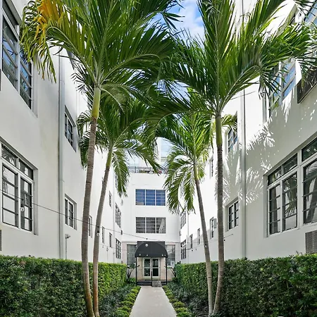 Lincoln Arms Suites-3