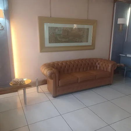 Hotel Mondial-2