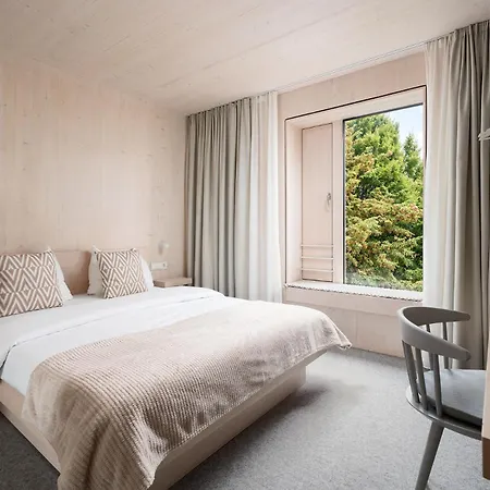 Hotel Bergamo Modern&zentral in Ludwigsburg Klimaanlage 3 Min zum Schloss WLAN Frühstück optional besonderes nachhaltiges Stadthotel in moderner Holzbauweise-3