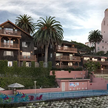 La Jolla Cove Suites-3