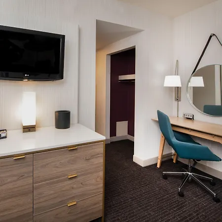 Delta Hotels By Marriott Detroit Novi-2