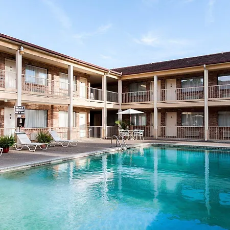 Rodeway Inn-3