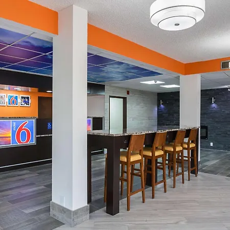 Motel 6-Savannah, Ga - Midtown-2