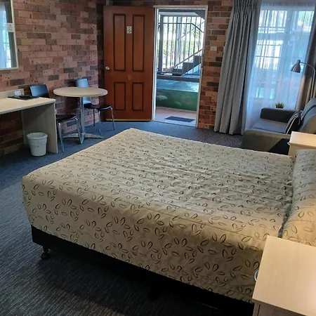 Cardiff Motor Inn-3