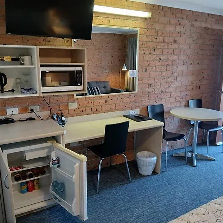 Cardiff Motor Inn-2