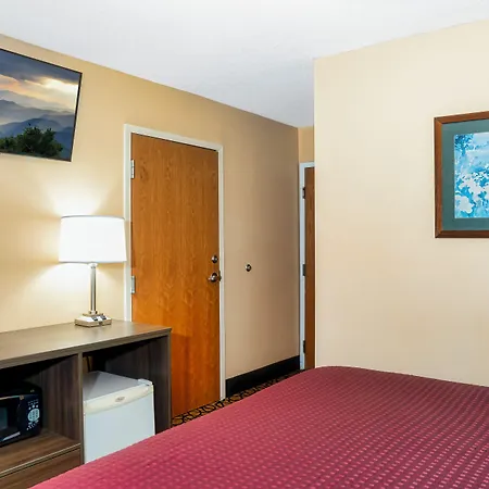 Guest Inn Pigeon Forge-3