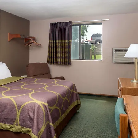 Super 8 By Wyndham Omaha Ne-3