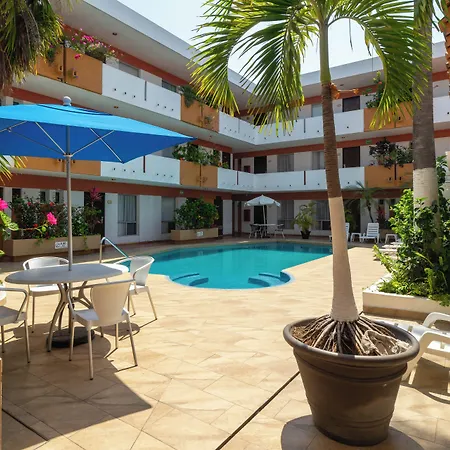 Hotel Azteca Inn-2