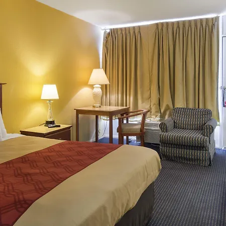 Econo Lodge Petersburg - Fort Lee-2