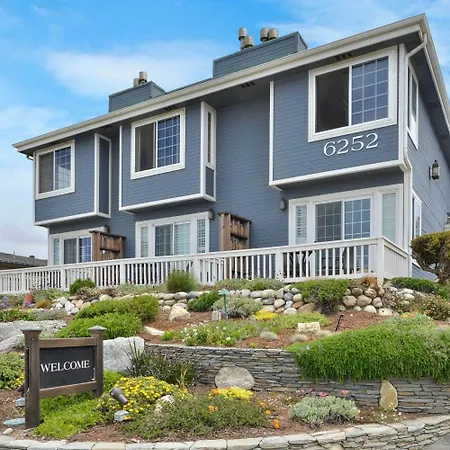 Sand Pebbles Inn-3