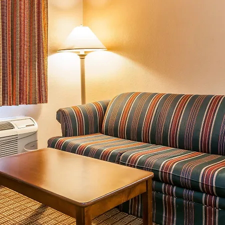 Econo Lodge Vincennes-3