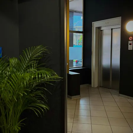 Colour Hotel-3