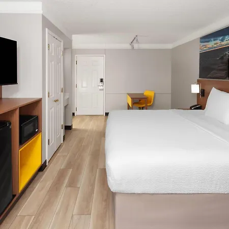 Days Inn & Suites By Wyndham Arlington Heights-2