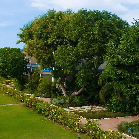 Travellers Beach Resort-2