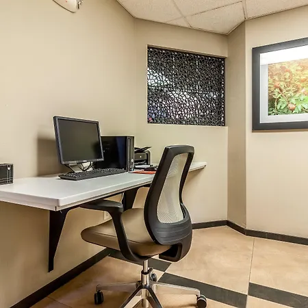 Candlewood Suites Lincoln By Ihg-3
