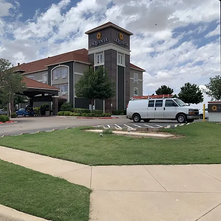 La Quinta By Wyndham Lubbock North-2