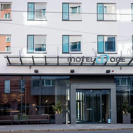 Motel One Nürnberg-City-3