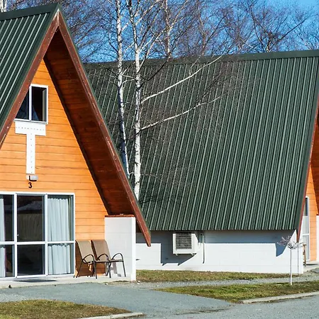 Mountain Chalets Motel-2