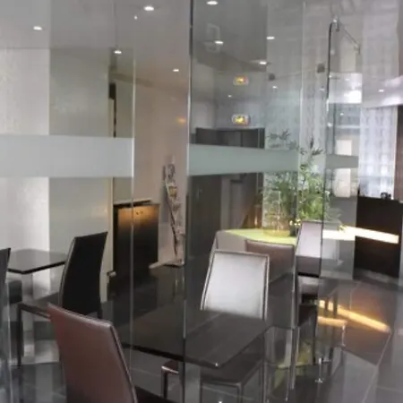 Hotel The Originals Du Grand Monarque Nantes Gare-3