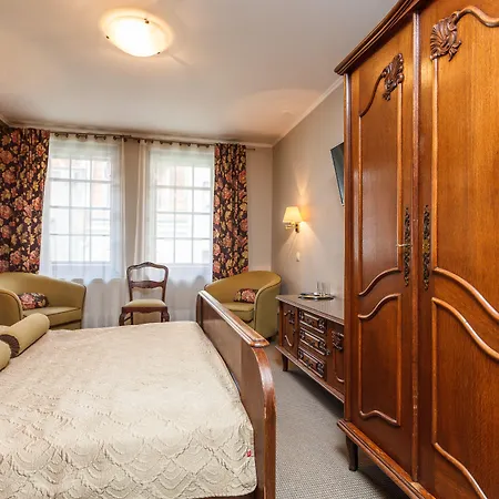 Hotel Czarna Roza-3