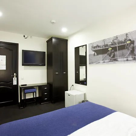 The New Port Hotel Tlv-3