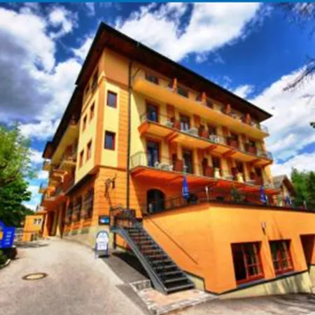 Euro Youth Hotel & Krone-2