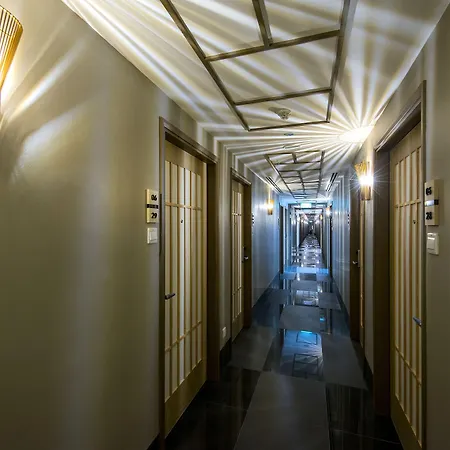 Hotel 81 Premier Star-2