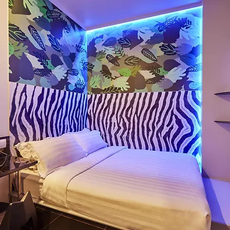 Ibis Budget Singapore Bugis-3