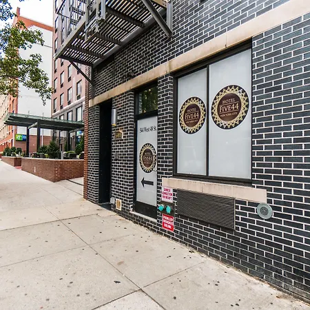 Hotel Five44-2
