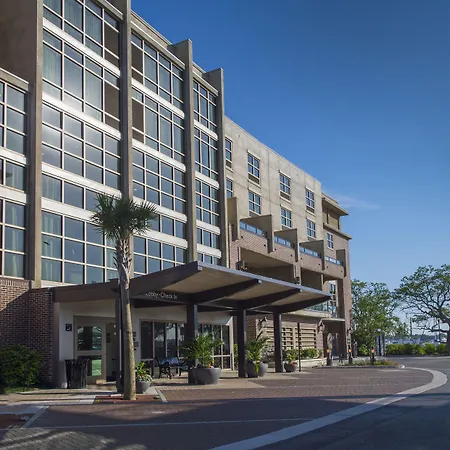 Hilton Garden Inn Charleston Waterfront/Downtown-3
