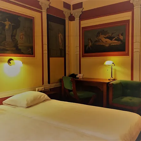 Hotel Courage Waalkade-2