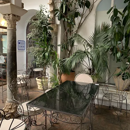 Hotel La Chiquita-3
