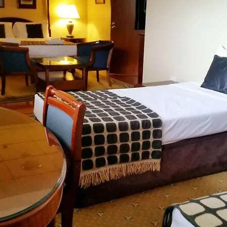 Darcy'S Hotel-2