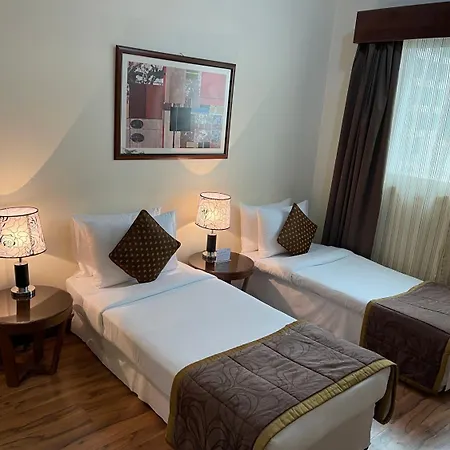 Downtown Plaza Hotel Apartment Pet Friendly-3