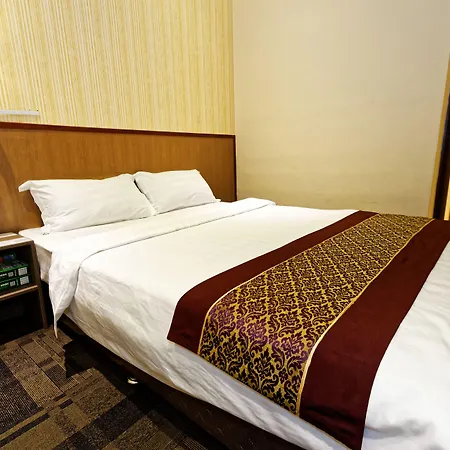Noble Hotel Express, Check In 10Pm, Check Out 9Am-3