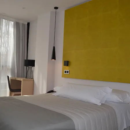 Hotel Bilbao Plaza-3