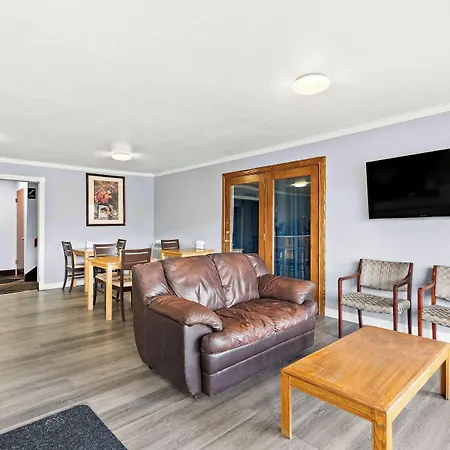Red Lion Inn & Suites Yakima-2