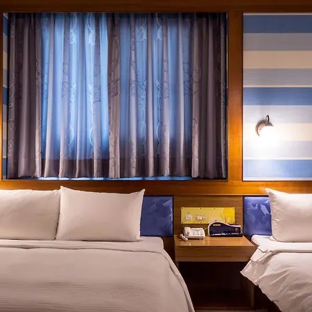 Golden Phoenix Hotel-3