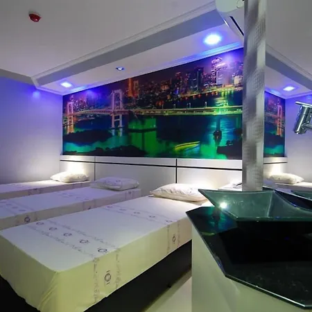 Motel Fest (Adults Only)-2