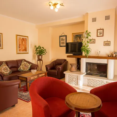 Albergo Della Corte-2