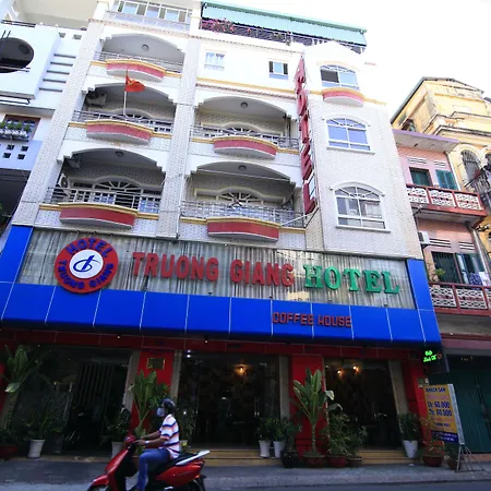 Truong Giang Hotel-2