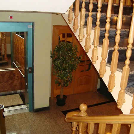 Hostal Universal-2