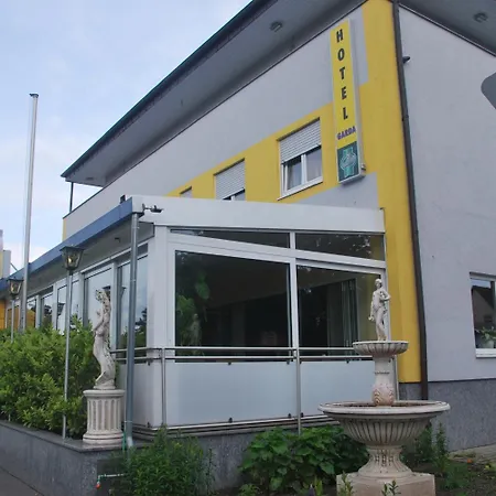 Hotel & Restaurant Garda-2