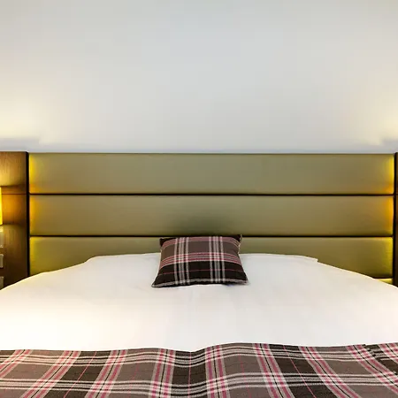 Premier Inn Dubai Al Jaddaf - An Emirates Group Company-3