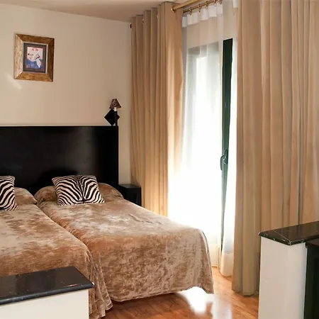 Hostal Tres Soles-3