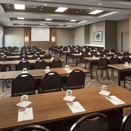 Hyatt Place Calgary Airport-2