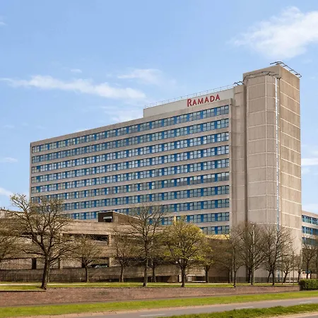 Ramada By Wyndham East Kilbride-3