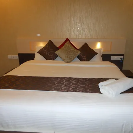 Hotel Omicron 1 Bhk Studio Room-2