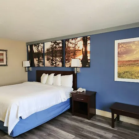Days Inn By Wyndham Rosenberg-2